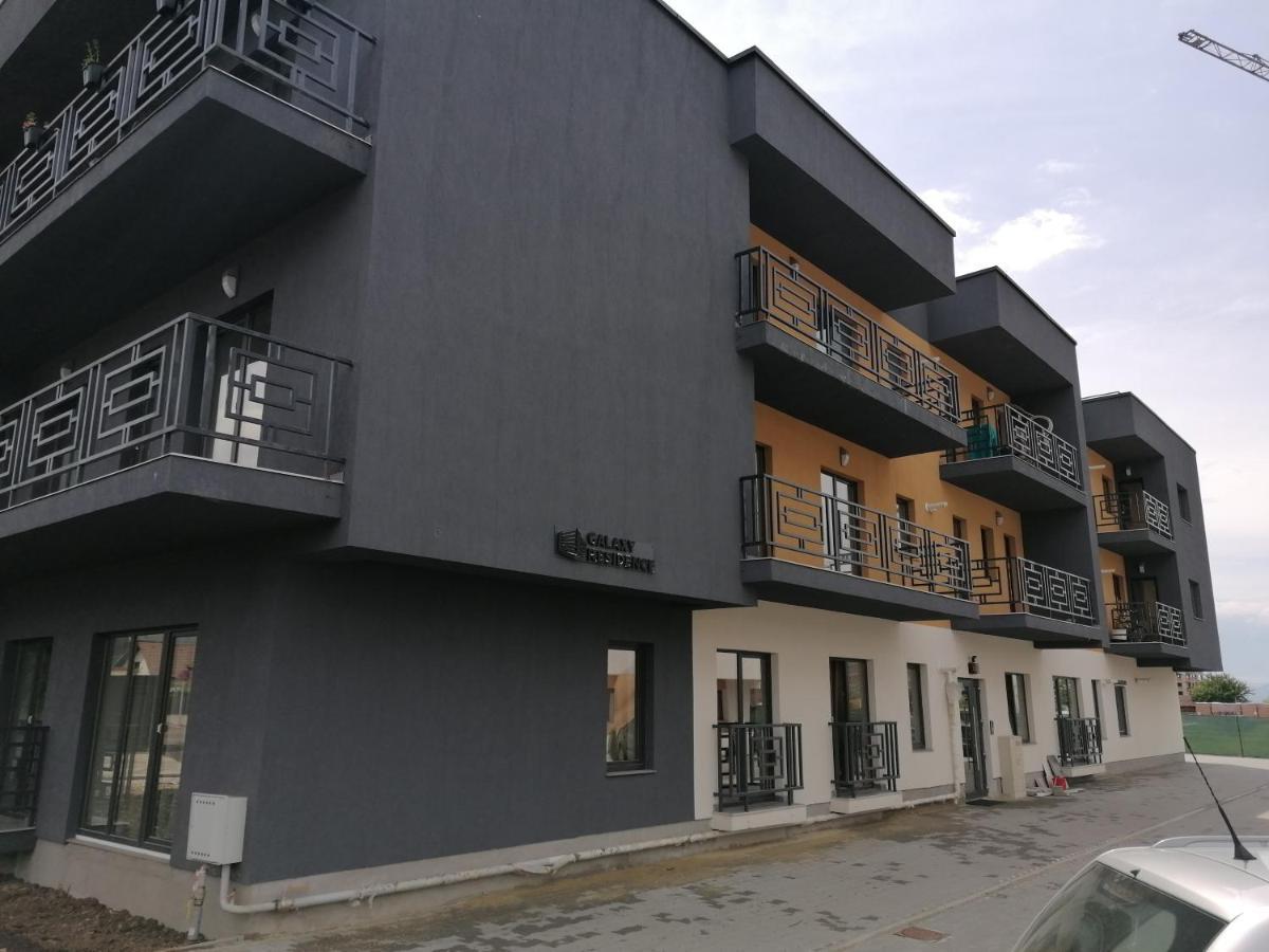 Ama Apartament Cu Terasa 50 Mp & Parcare Брашов Екстериор снимка