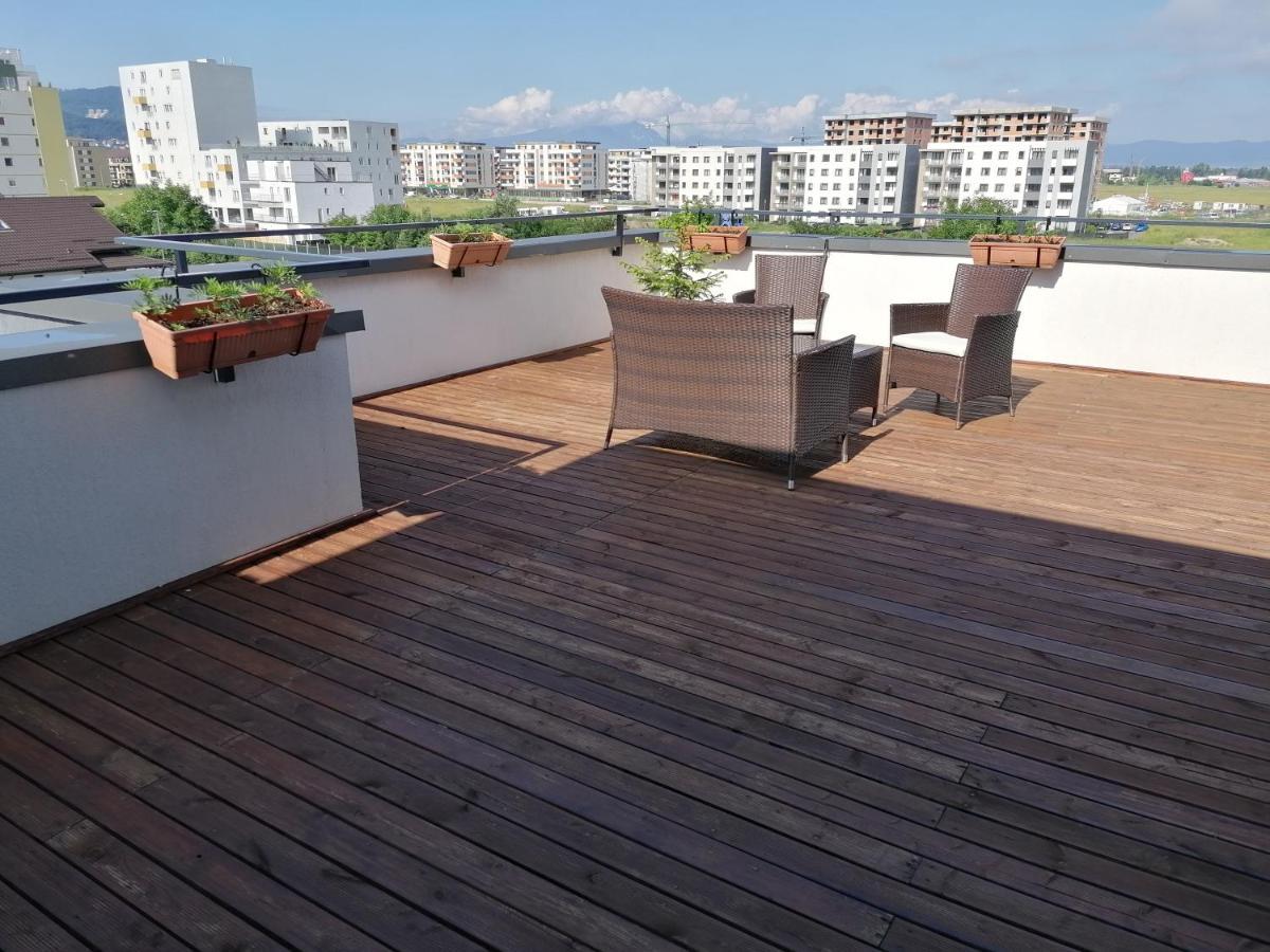 Ama Apartament Cu Terasa 50 Mp & Parcare Брашов Екстериор снимка
