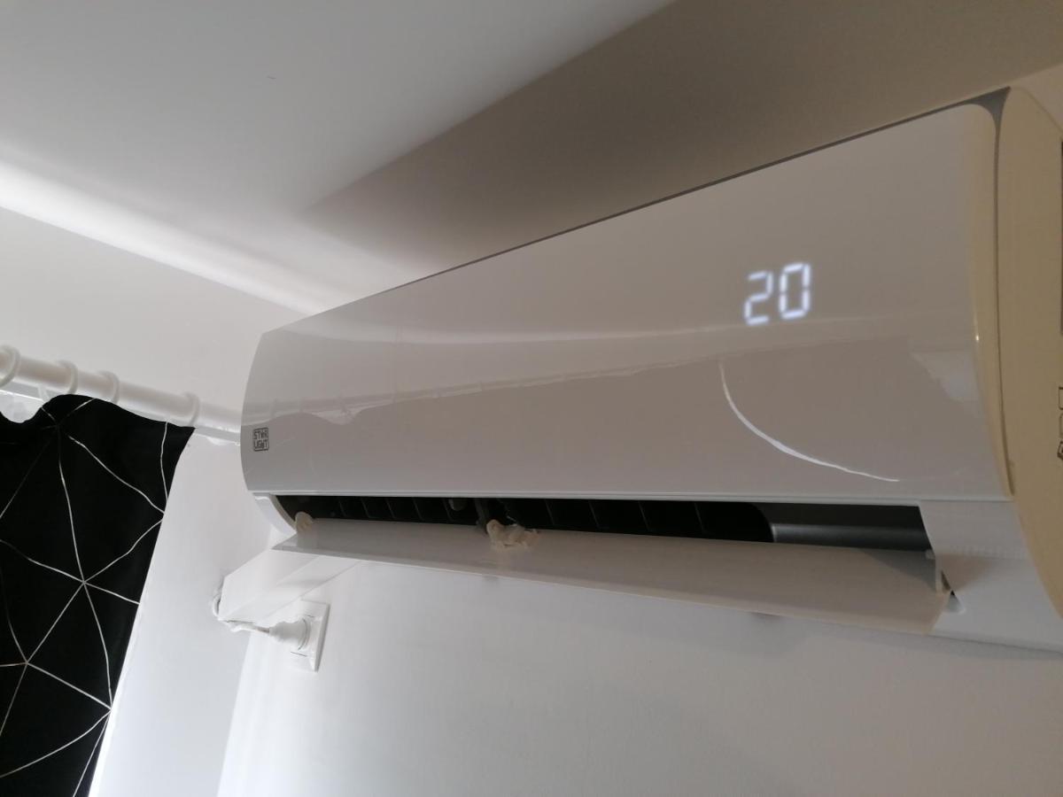 Ama Apartament Cu Terasa 50 Mp & Parcare Брашов Екстериор снимка