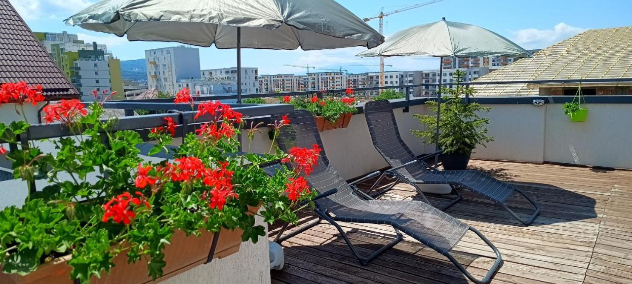 Ama Apartament Cu Terasa 50 Mp & Parcare Брашов Екстериор снимка